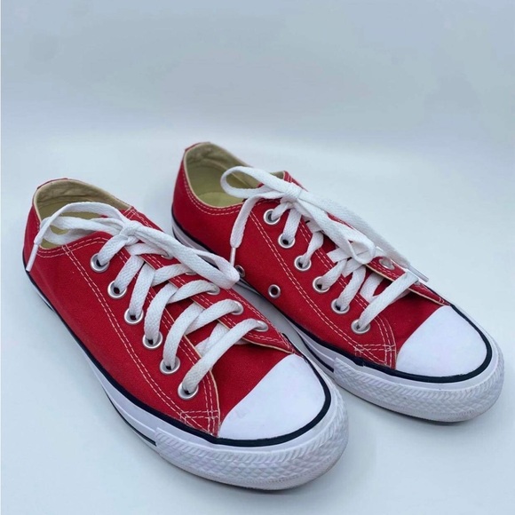 Red Converse Chuck Taylors All-Star Low Top Canvas Sneakers Unisex M(4) F(6) - Picture 2 of 16